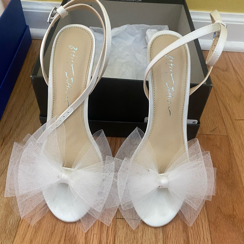 Never worn Betsy Johnson wedding shoes